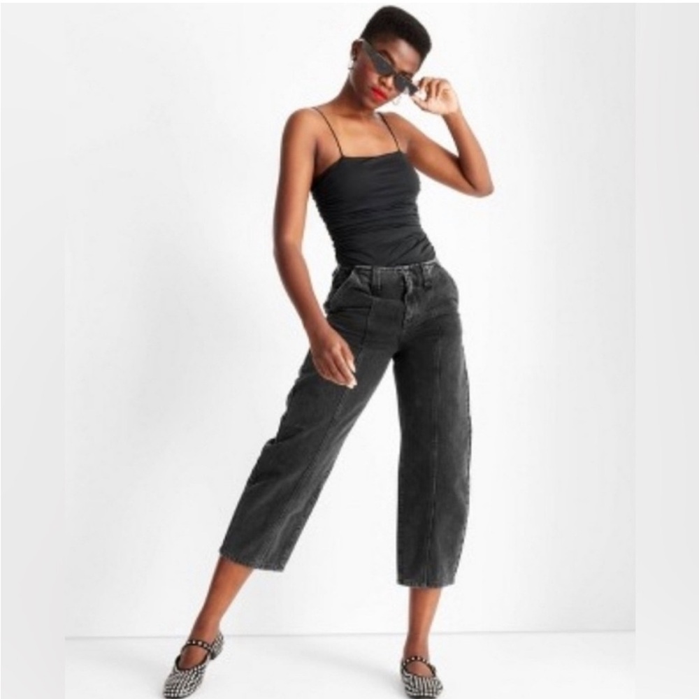 Barrel Jeans in Washed Black